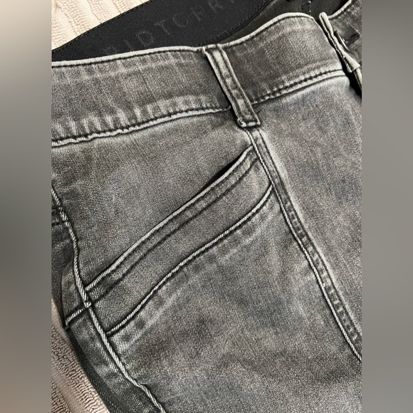 Torrid 18R black/gray jeans with cool design - Picture 3 of 5